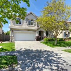 WIND HOUSE w/BBQ, Spa, Pool & Sauna | Near Town