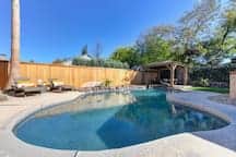 Luxury PALM HOUSE: 3BDw/Pool, Near Galleria Sac.