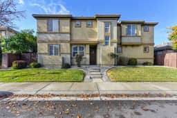 GiannoSilverHome: (Sleeps 6), W/BBQ, Near Downtown