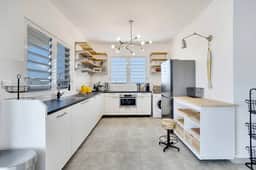 Villa Kiwi 3 min to the Beach with Private Magnesium Pool & Dive Rinse Tank