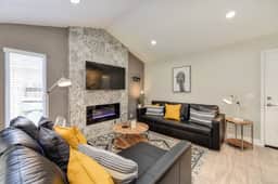 Olive House: A Modern Luxury w/ 3BR Near Downtown