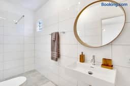 Villa Kiwi 3 min to the Beach with Private Magnesium Pool & Dive Rinse Tank - Image 4