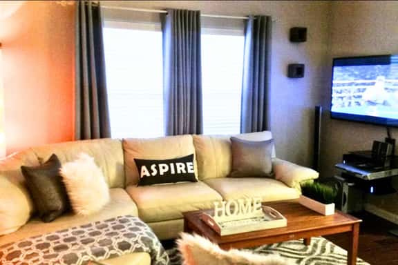 Lepark White w/Pool, Spa, Near Downtown Airport - Image 1