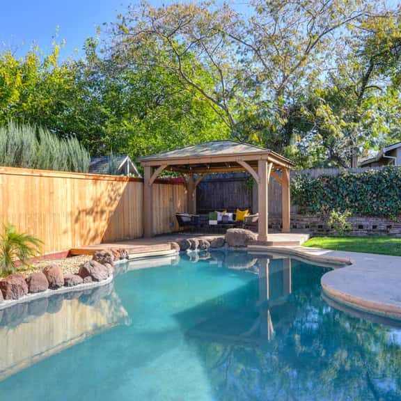 Luxury PALM HOUSE: 3BDw/Pool, Near Galleria Sac. - Image 1