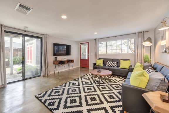 DowntownAlhambra- FullyFenceYardw/BBQ, Walk to All
