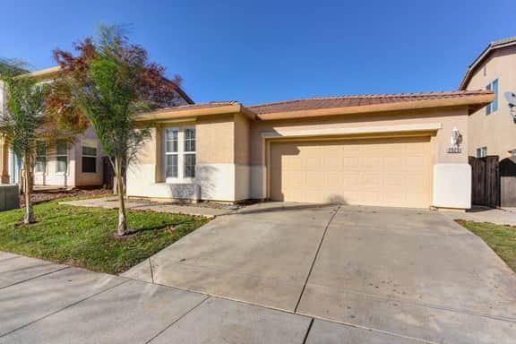 MilanoHouse: Luxury, FullyFenceBYw/BBQ, Near Sac.