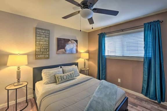 2BD Carmichael Retreat w/BBQ & Pet Garden, Near DT