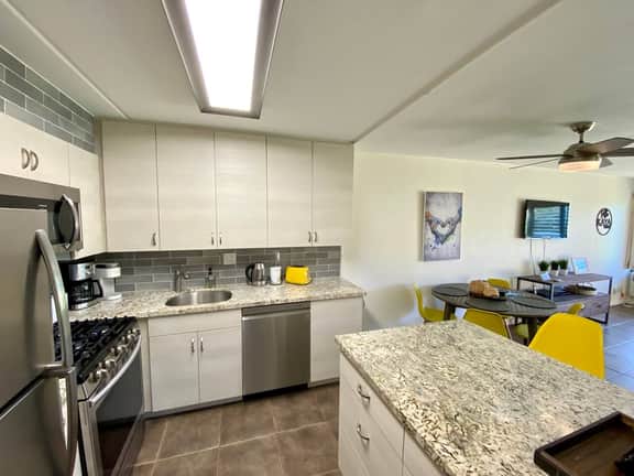 BeachFrontPool BBQ HotTubGolf-KiheiAkahi-1BR/1Bath