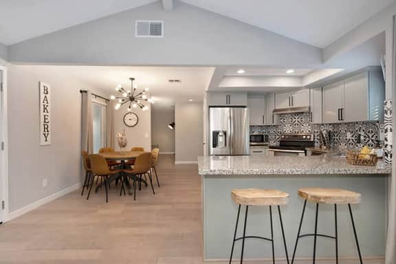 Rancho House w/ Luxury private Pool & 4BR plus Den