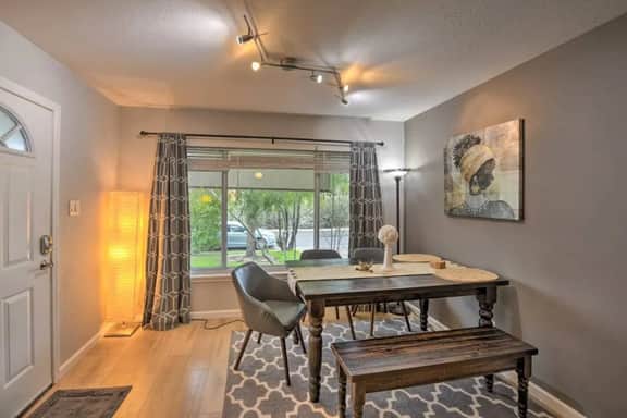 Remodeled 2BR SilverRetreat w/ GardenNear Downtown