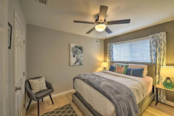 Remodeled 2BR SilverRetreat w/ GardenNear Downtown