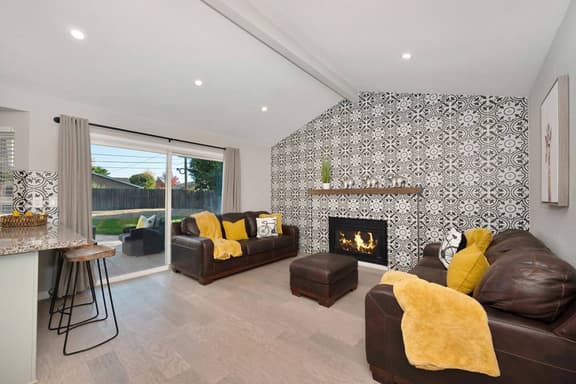 Rancho House w/ Luxury private Pool & 4BR plus Den