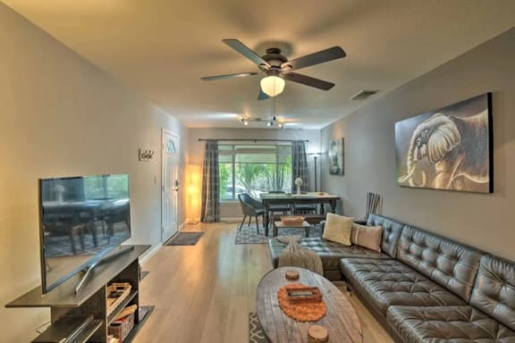Remodeled 2BR SilverRetreat w/ GardenNear Downtown